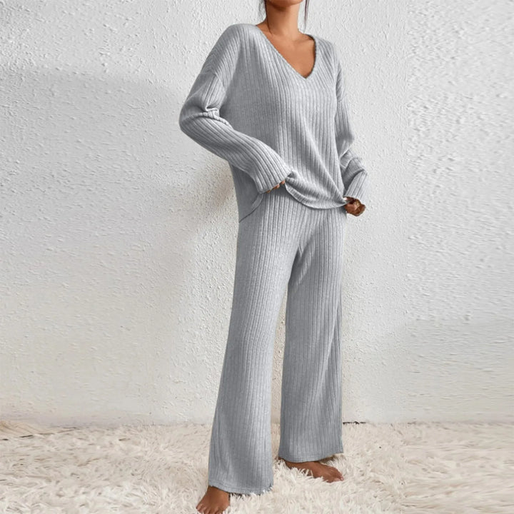Malou™  | Cozy Elegance in a Two-Piece Essential Loungeset