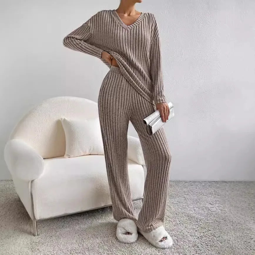 Malou™  | Cozy Elegance in a Two-Piece Essential Loungeset