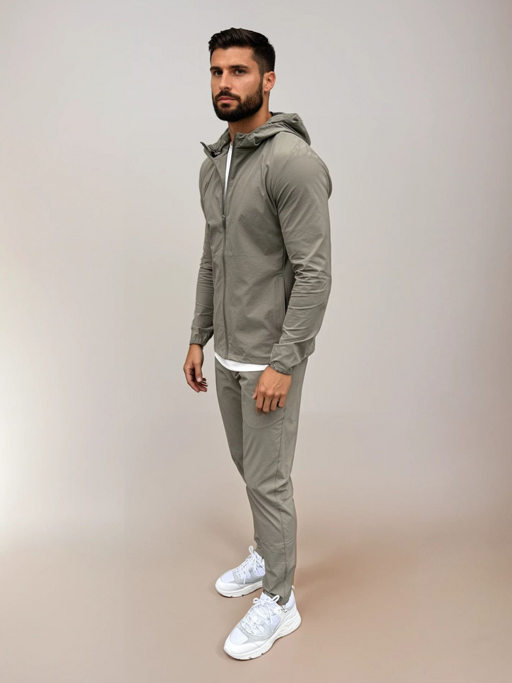 Tech Windbreaker - Olive